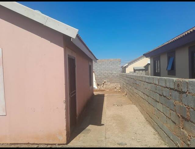 2 BEDROOM HOUSE FOR SALE IN PALM RIDGE